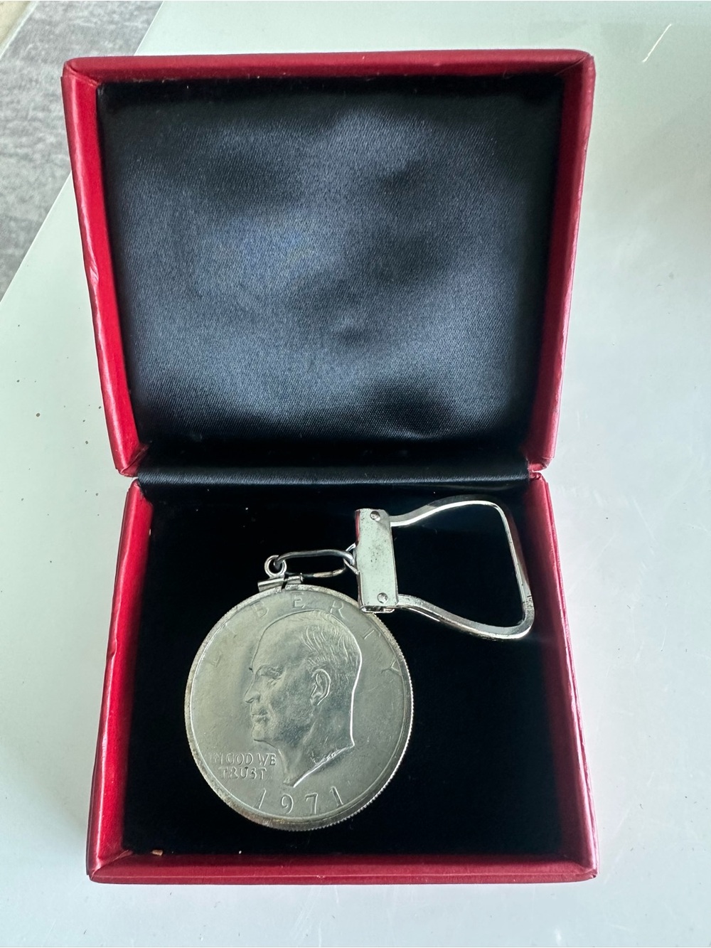 Rare vintage 1971 Eisenhower dollar keychain in its original box